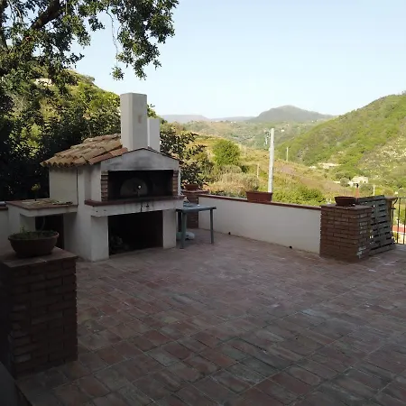 Alloggio per agriturismo Il Mandorlo *