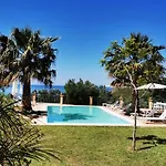Il Mandorlo Feriegård *