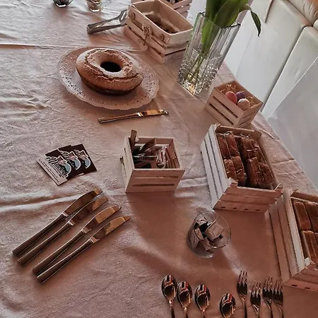 مزرعة للإقامة Il Mandorlo *