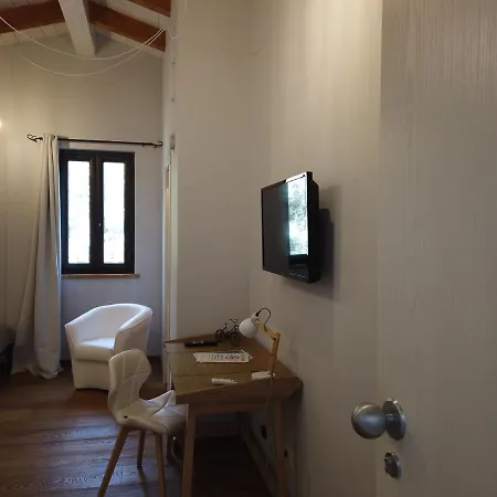 Il Mandorlo Farm stay