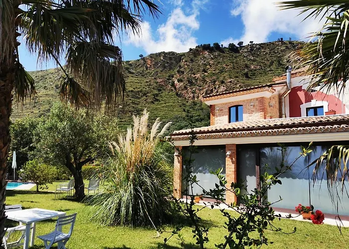 Alloggio per agriturismo Il Mandorlo *